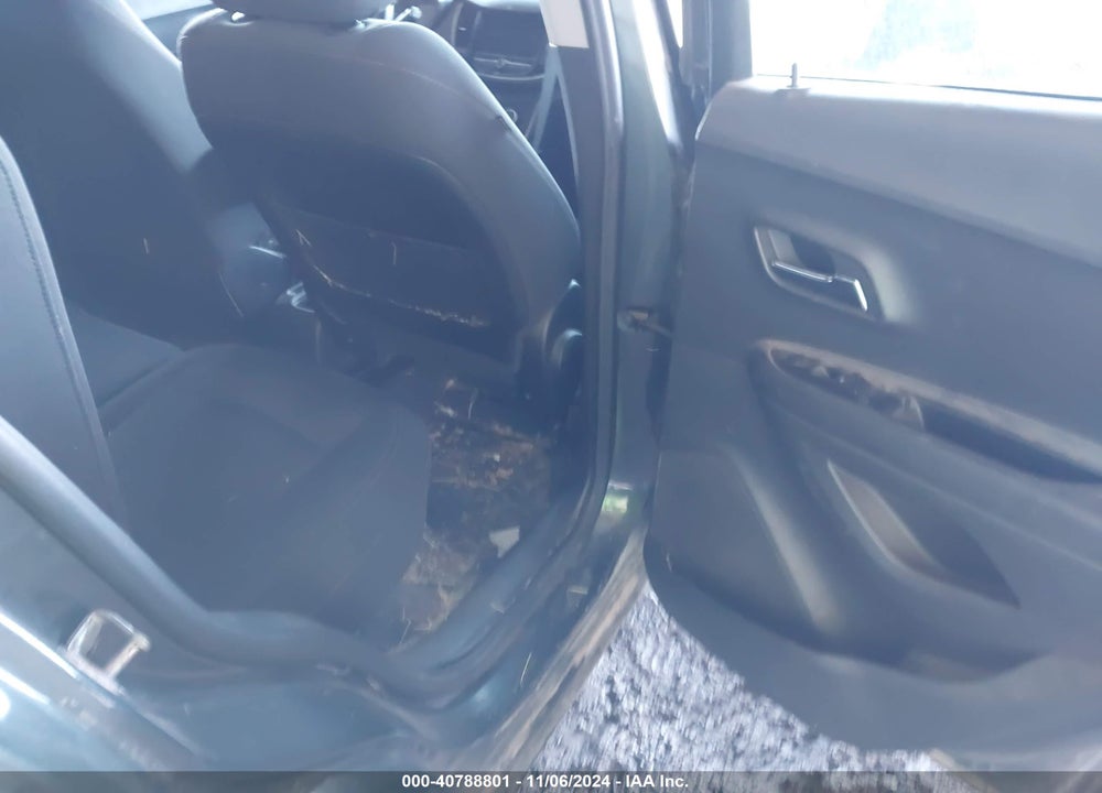2019 CHEVROLET TRAX VIN: 3GNCJKSB2KL335875
