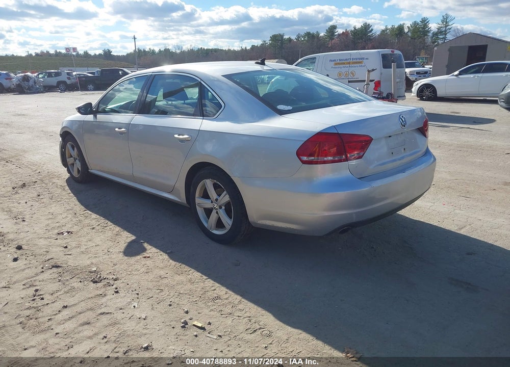 2012 VOLKSWAGEN PASSAT 2.5L SE VIN: 1VWBP7A36CC095492