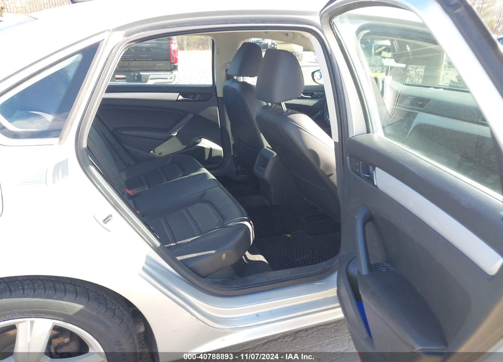 2012 VOLKSWAGEN PASSAT 2.5L SE VIN: 1VWBP7A36CC095492