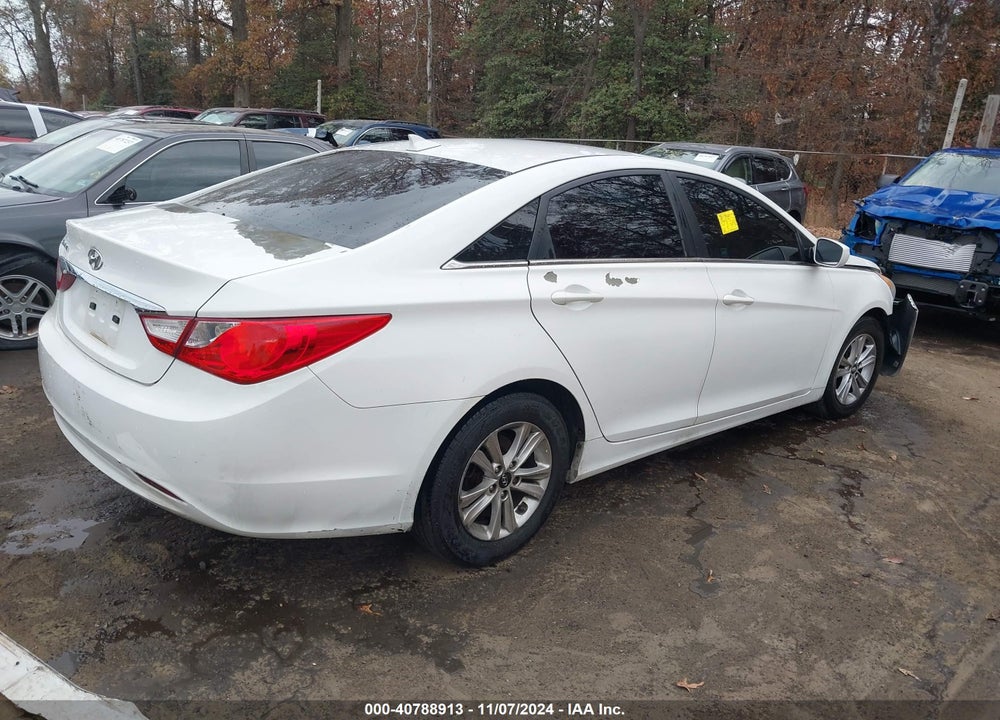 2013 HYUNDAI SONATA GLS VIN: 5NPEB4ACXDH758663