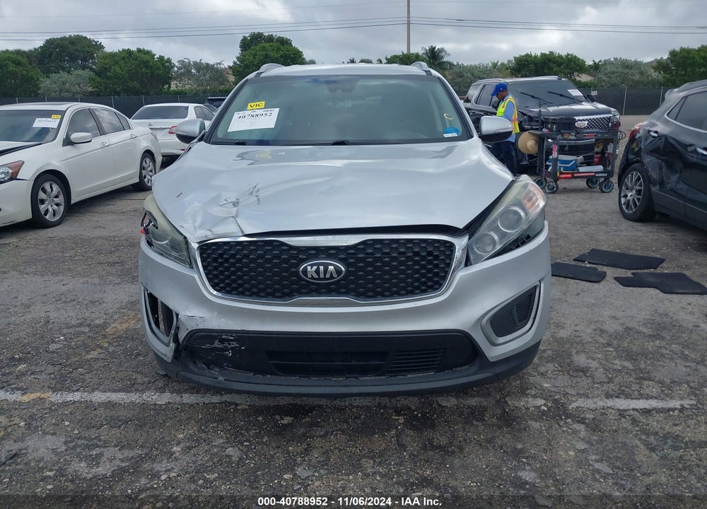 2017 KIA SORENTO 2.4L LX VIN: 5XYPG4A36HG257549