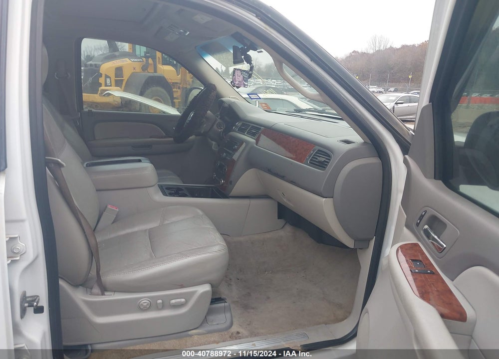 2007 CHEVROLET TAHOE LT VIN: 1GNFC13J67R119731