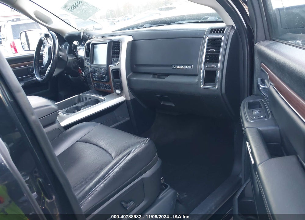 2016 RAM 2500 LAIE VIN: 3C6UR5FL7GG274752