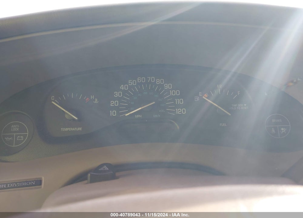 2002 BUICK CENTURY CUSTOM VIN: 2G4WS52J521197922