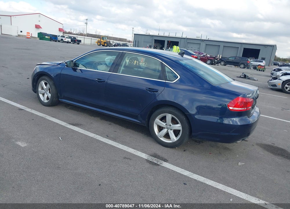 2013 VOLKSWAGEN PASSAT 2.0L TDI SE VIN: 1VWBN7A35DC130031