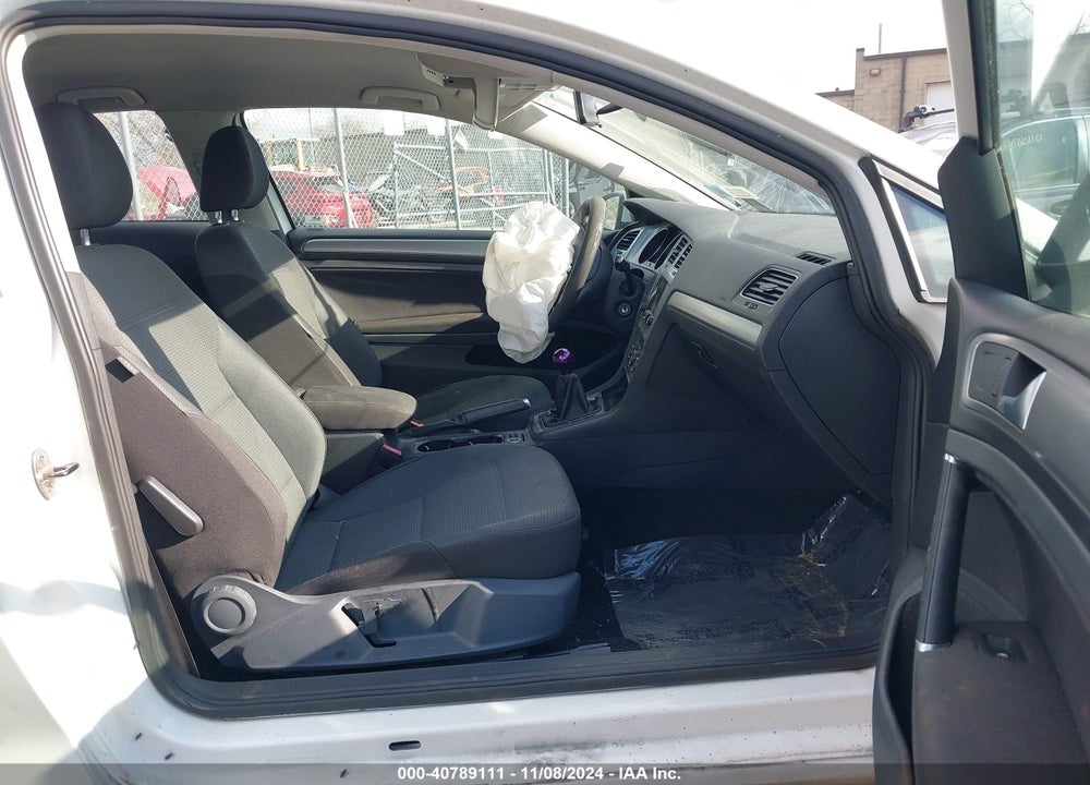 2015 VOLKSWAGEN GOLF LAUNCH EDITION 2-DOOR VIN: 3VW817AU4FM022371