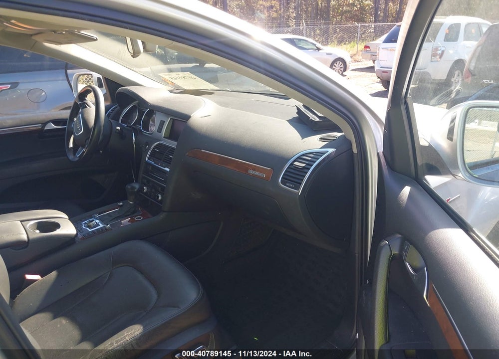 2013 AUDI Q7 VIN: WA1DGAFEXDD002143