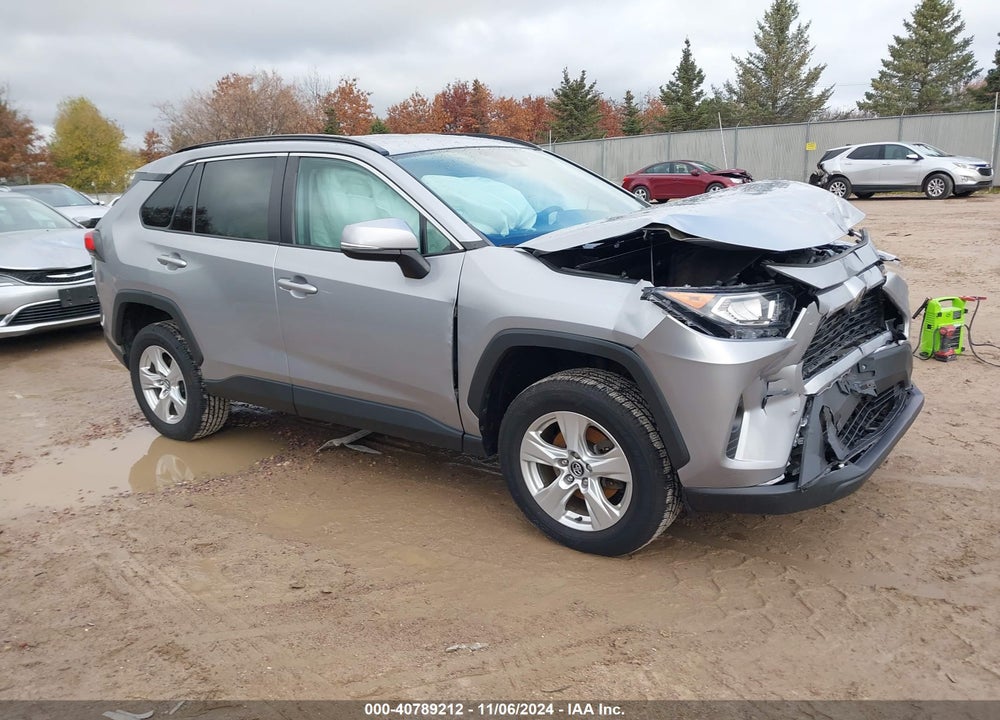 2020 TOYOTA RAV4 XLE VIN: 2T3P1RFV4LC106746