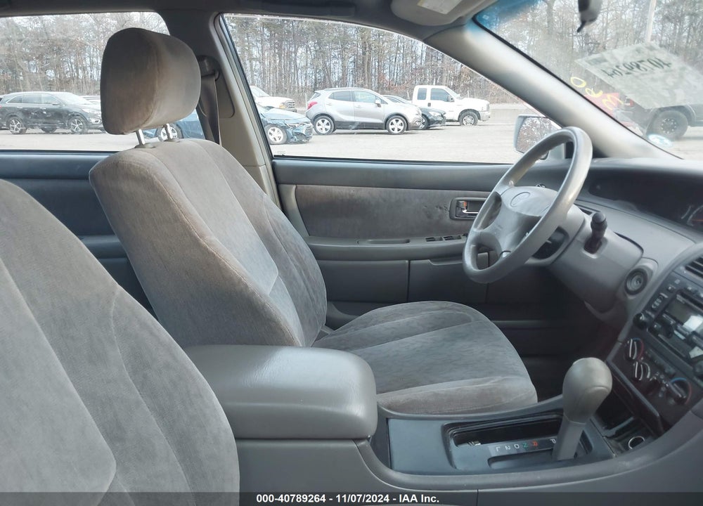 2001 TOYOTA AVALON XL VIN: 4T1BF28B71U178874