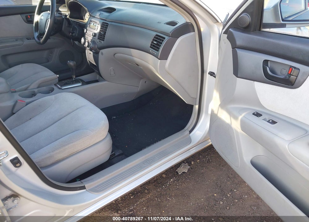 2008 KIA OPTIMA LX VIN: KNAGE123X85214440