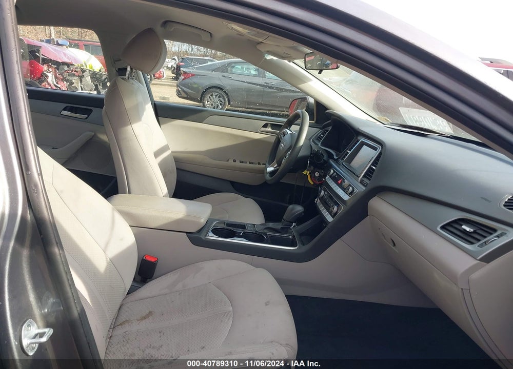 2018 HYUNDAI SONATA VIN: 5NPE24AF6JH656170