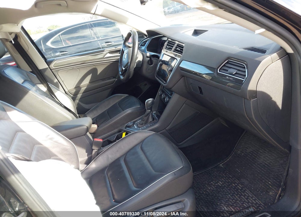 2018 VOLKSWAGEN TIGUAN 2.0T SEL PREMIUM VIN: 3VV4B7AX9JM198786