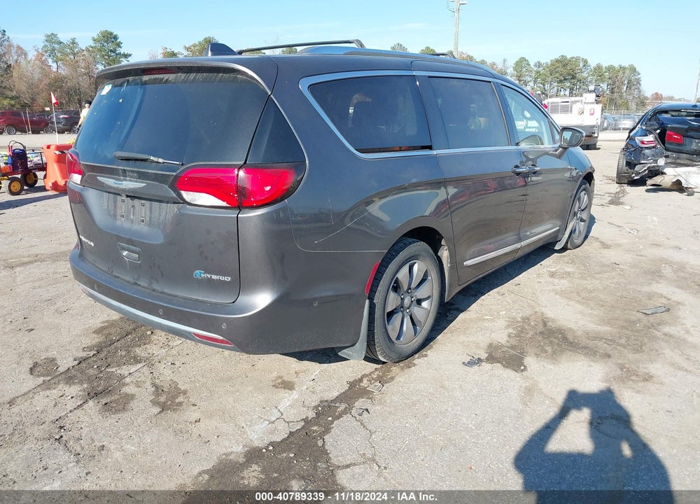 2018 CHRYSLER PACIFICA HYBRID LIMITED VIN: 2C4RC1N74JR129618