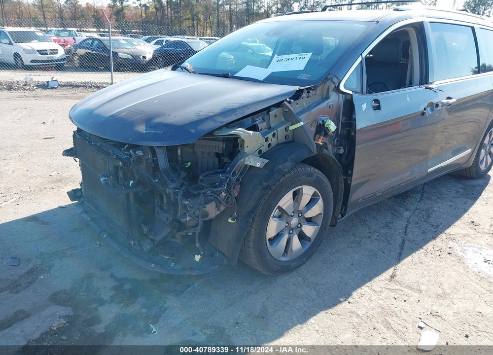 2018 CHRYSLER PACIFICA HYBRID LIMITED VIN: 2C4RC1N74JR129618