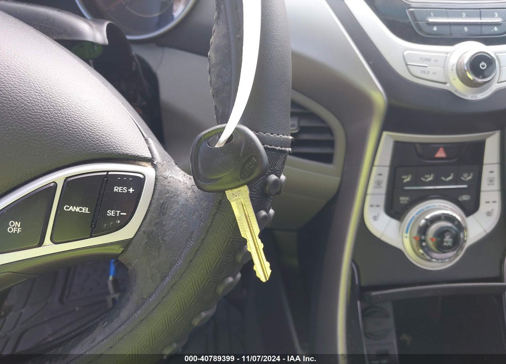 2012 HYUNDAI ELANTRA LIMITED (ULSAN PLANT) VIN: KMHDH4AE3CU235982