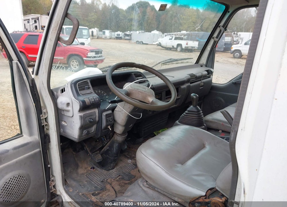 2002 GMC W4S042 14,500 REG CAB VIN: J8DC4B15527000060