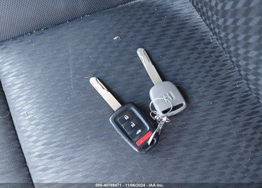 2014 HONDA CIVIC LX VIN: 19XFB2F5XEE245339