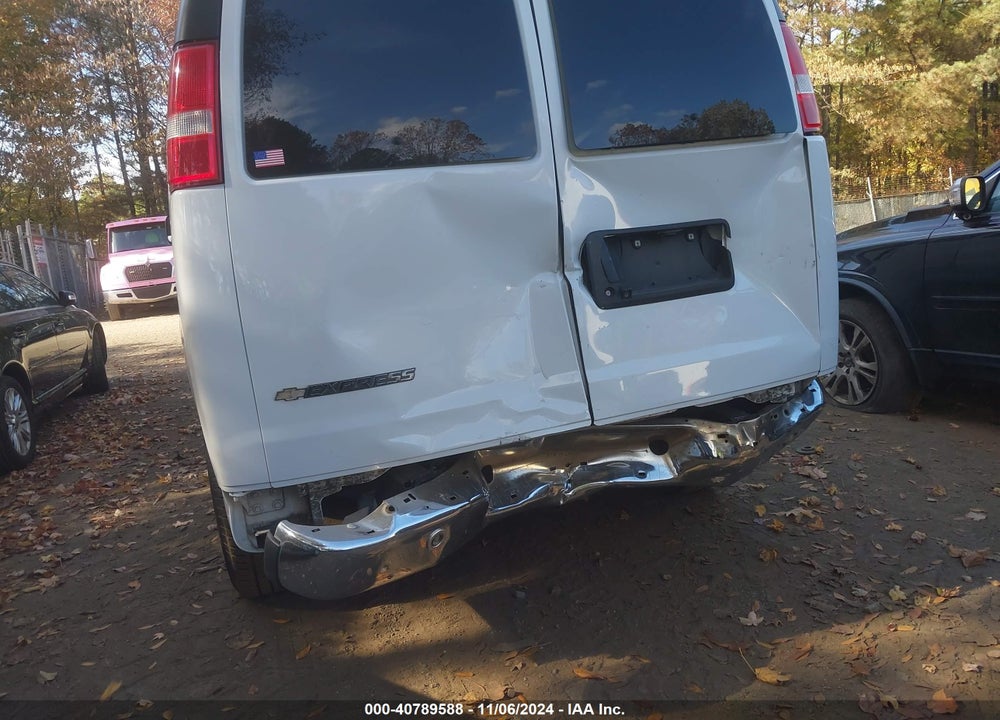 2018 CHEVROLET EXPRESS 3500 VIN: 1GAZGPFG7J1328133