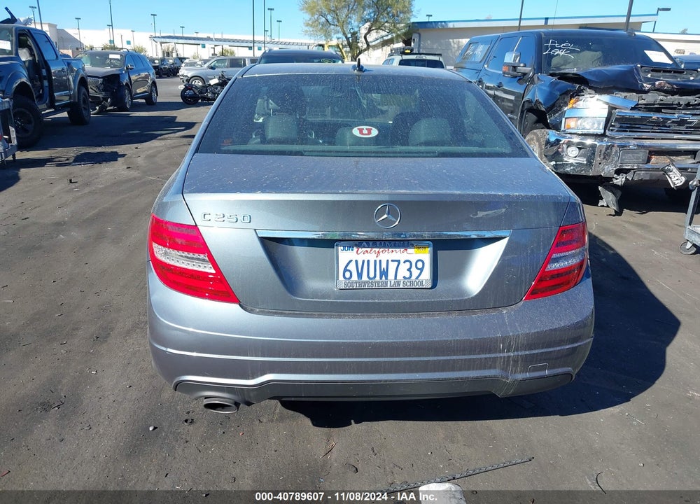 2012 MERCEDES-BENZ C 250 LUXURY/SPORT VIN: WDDGF4HB8CR227193