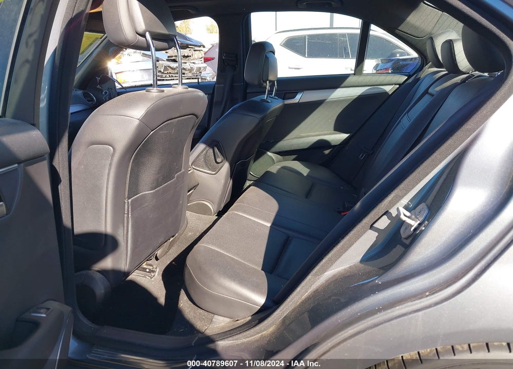 2012 MERCEDES-BENZ C 250 LUXURY/SPORT VIN: WDDGF4HB8CR227193
