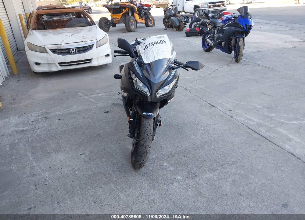 2017 KAWASAKI EX300 B VIN: JKAEX8B12HDA36750