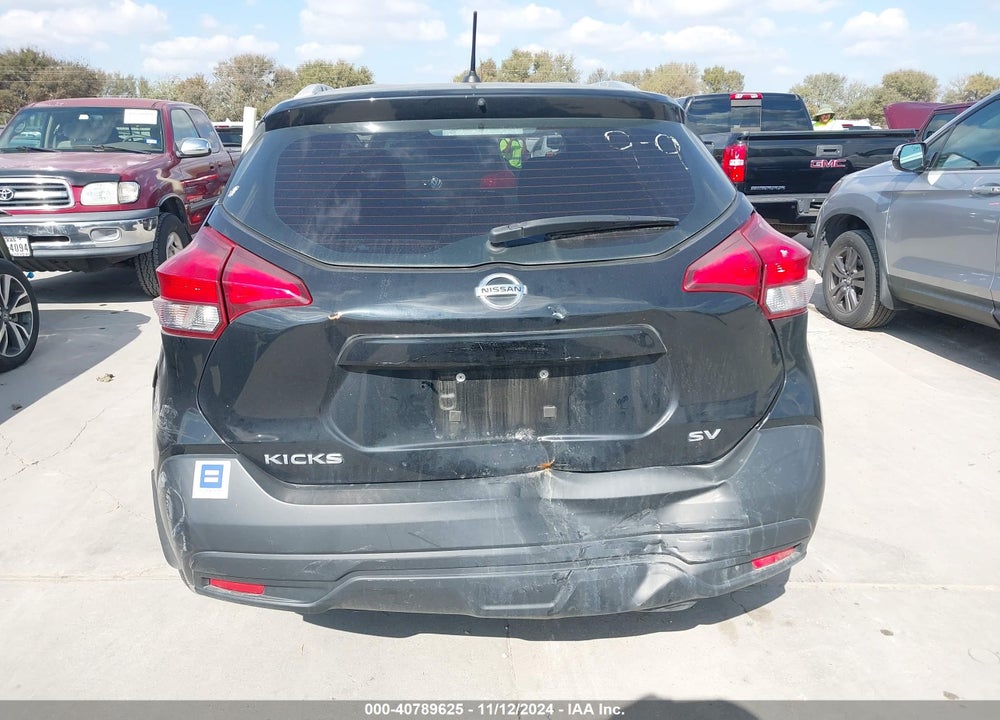 2018 NISSAN KICKS SV VIN: 3N1CP5CU7JL540604