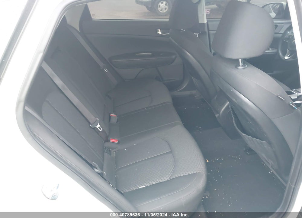2016 KIA OPTIMA VIN: KNAGT4L38G5103583