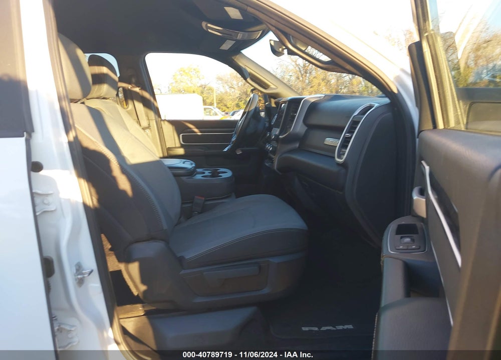2024 RAM 2500 BIG HORN 4X4 6'4 BOX VIN: 3C6UR5DL8RG244794