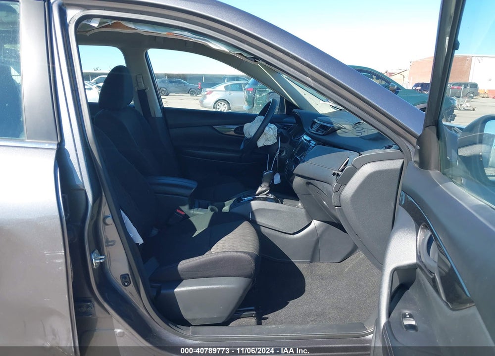 2019 NISSAN ROGUE VIN: 5N1AT2MT8KC770732