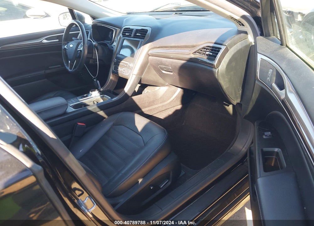 2017 FORD FUSION HYBRID SE VIN: 3FA6P0LUXHR122337