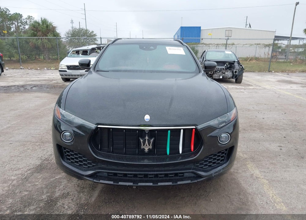 2017 MASERATI LEVANTE VIN: ZN661XUS5HX222885