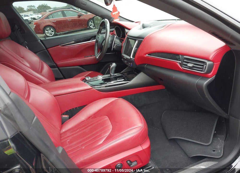 2017 MASERATI LEVANTE VIN: ZN661XUS5HX222885