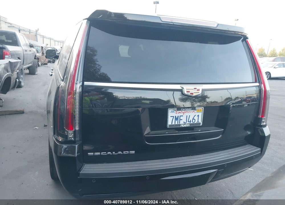 2015 CADILLAC ESCALADE ESV PREMIUM VIN: 1GYS4TKJ5FR703760