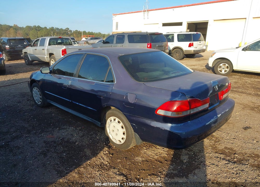 2001 HONDA ACCORD 2.3 LX VIN: 1HGCG56481A113630