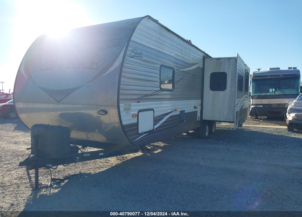 2017 SHASTA REVERE 27B VIN: 5ZT2SH0B6HE008324