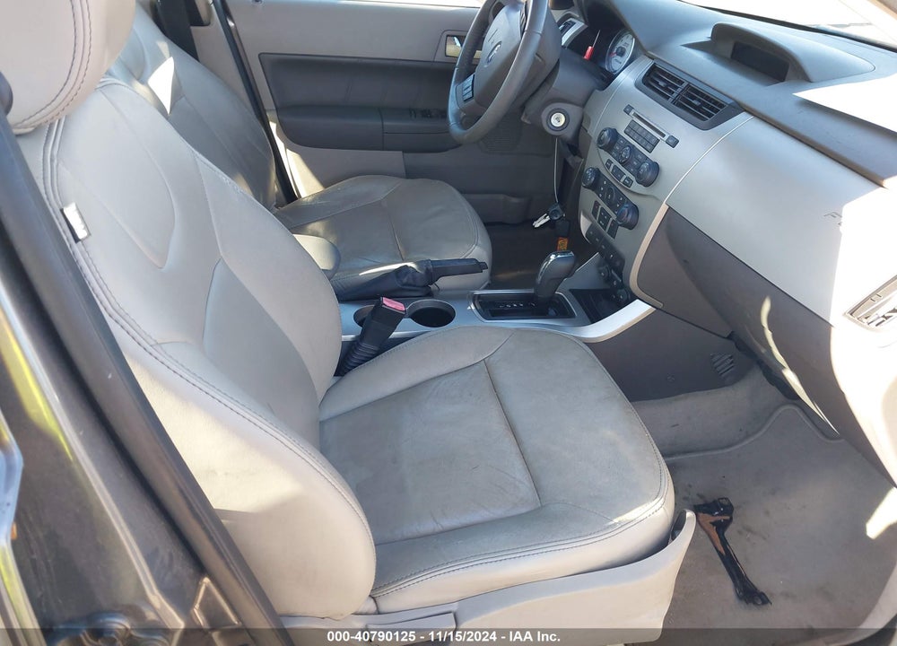 2009 FORD FOCUS SEL VIN: 1FAHP37N89W177879