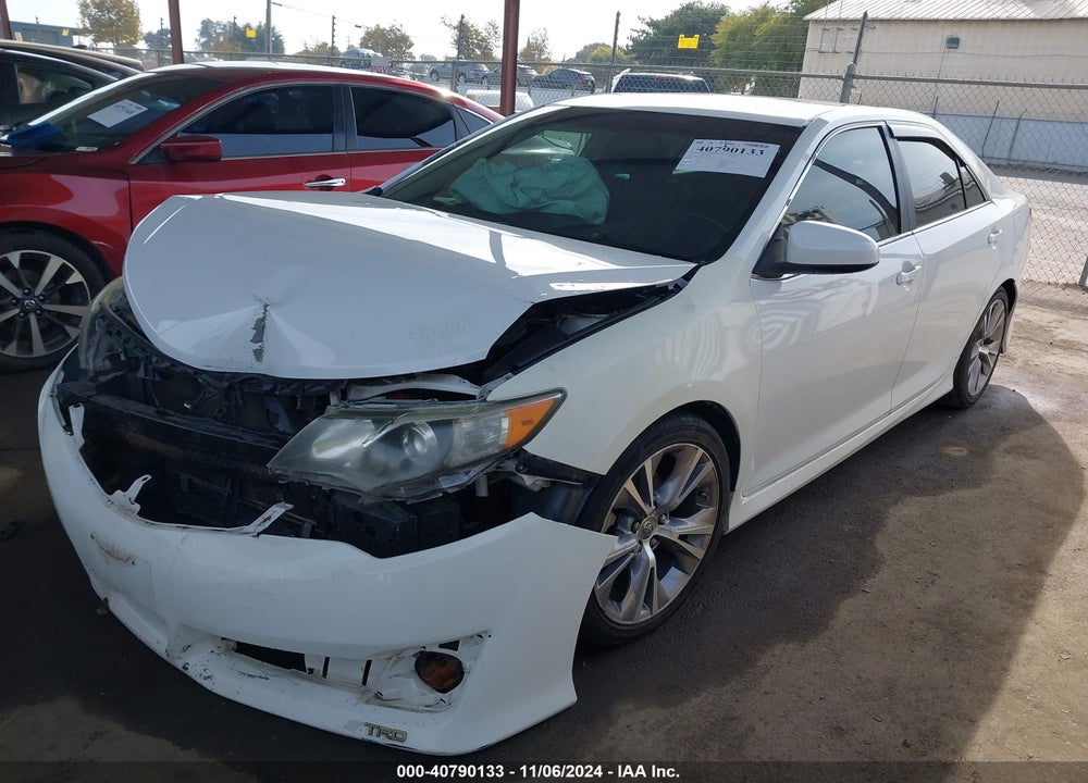 2014 TOYOTA CAMRY SE VIN: 4T1BF1FK8EU354561