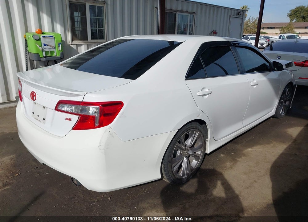 2014 TOYOTA CAMRY SE VIN: 4T1BF1FK8EU354561