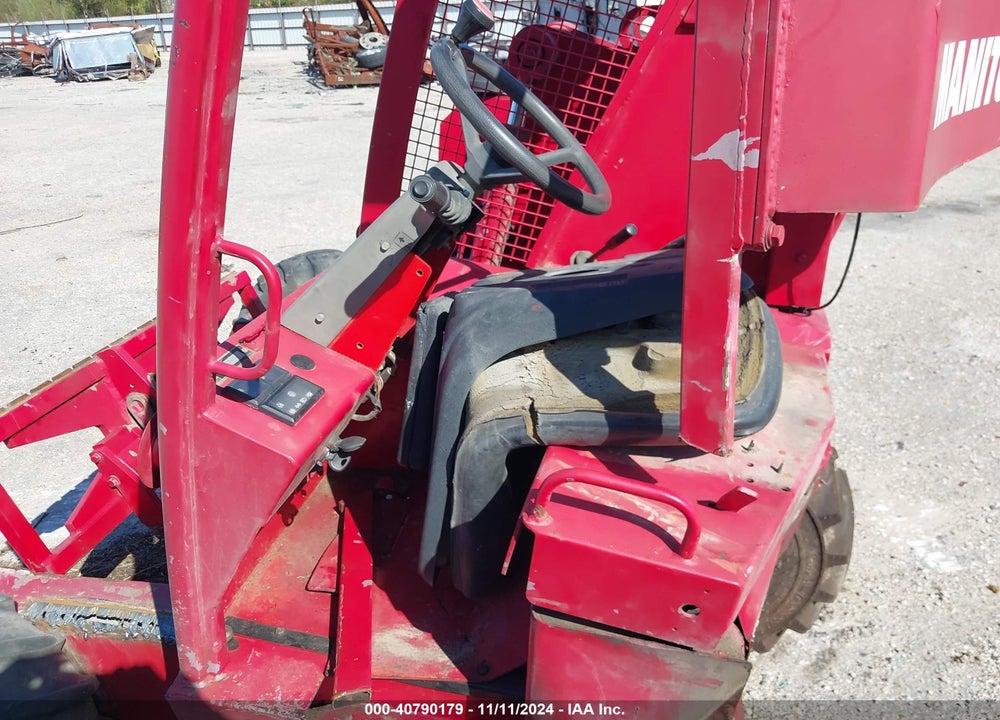 2002 MANITOU FORKLIFT VIN: 176609