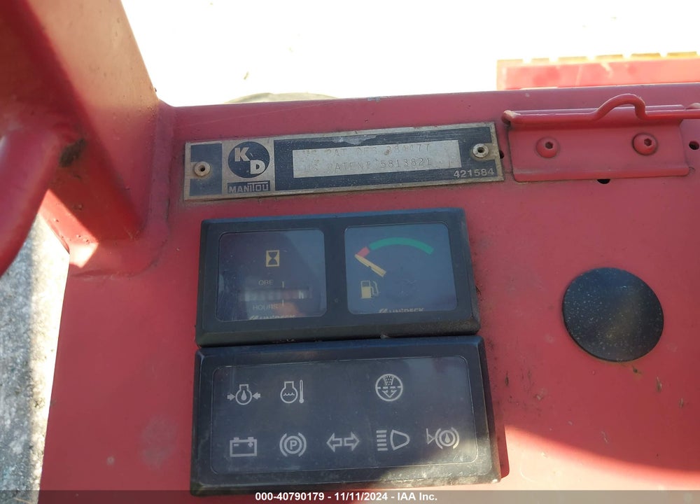 2002 MANITOU FORKLIFT VIN: 176609