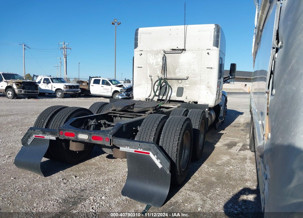 2020 PETERBILT 579 VIN: 1XPBDP9X7LD662028