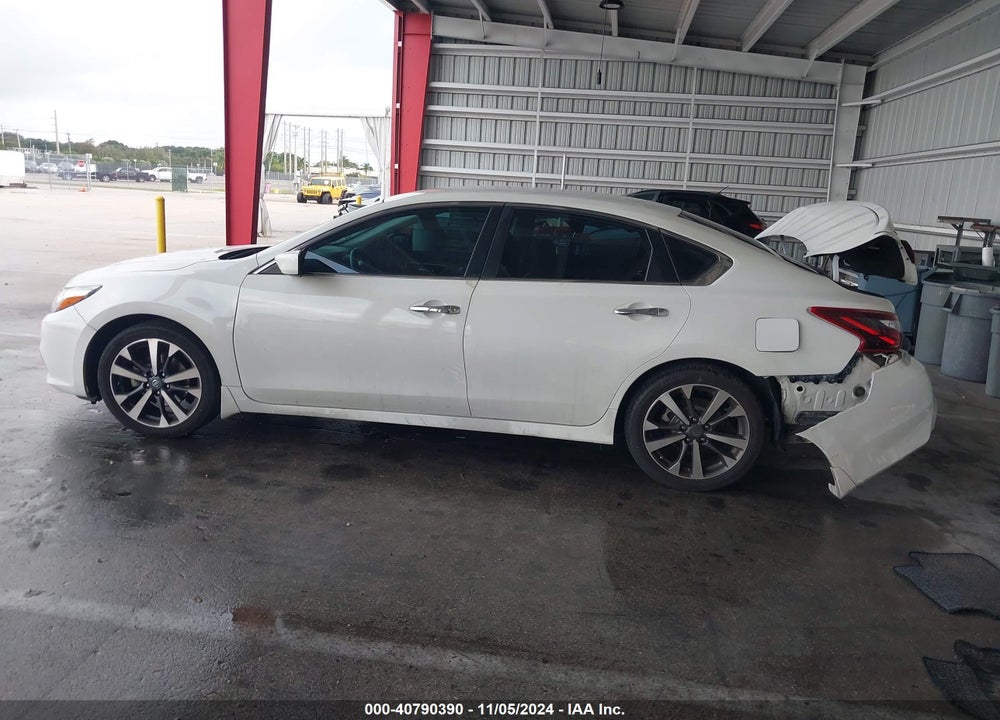 2017 NISSAN ALTIMA 2.5 SR VIN: 1N4AL3AP3HN332351