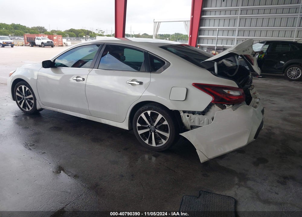 2017 NISSAN ALTIMA 2.5 SR VIN: 1N4AL3AP3HN332351