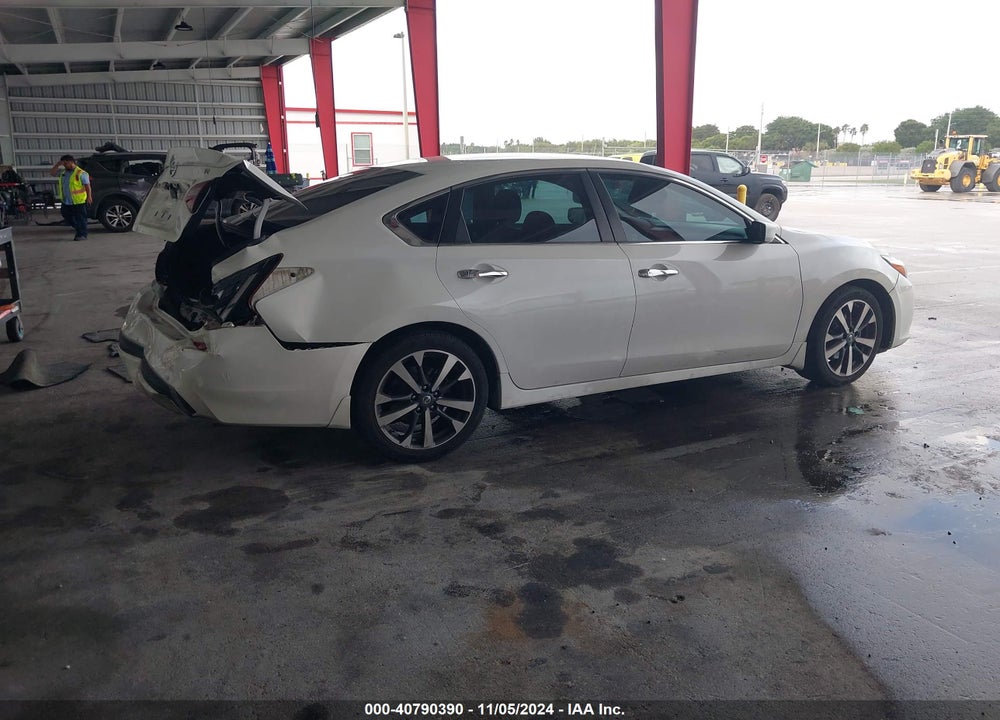 2017 NISSAN ALTIMA 2.5 SR VIN: 1N4AL3AP3HN332351