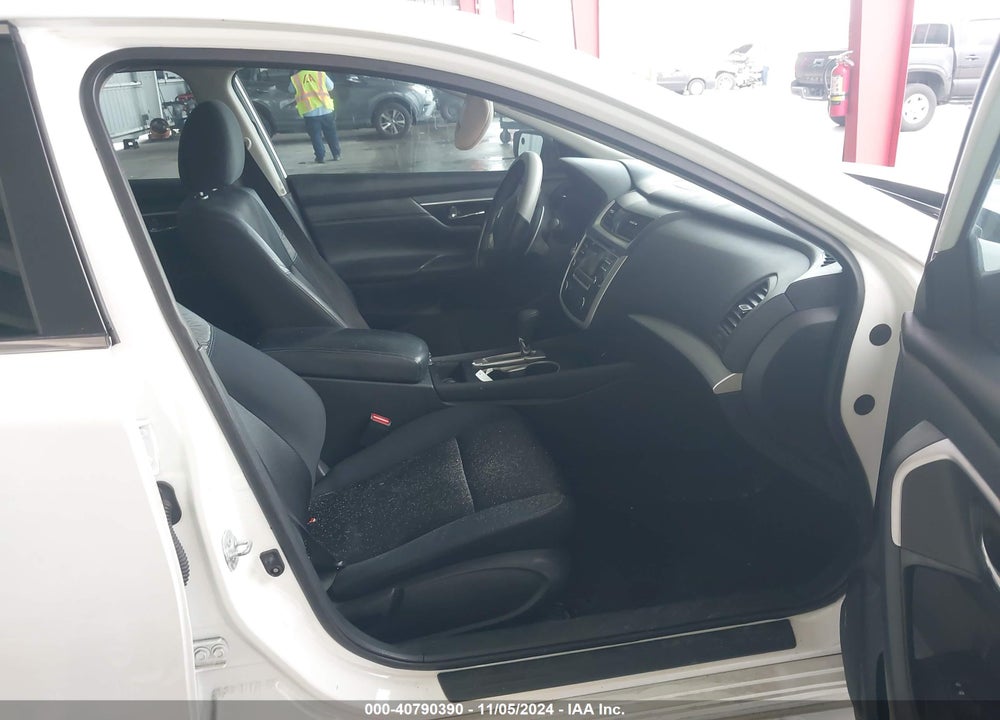 2017 NISSAN ALTIMA 2.5 SR VIN: 1N4AL3AP3HN332351