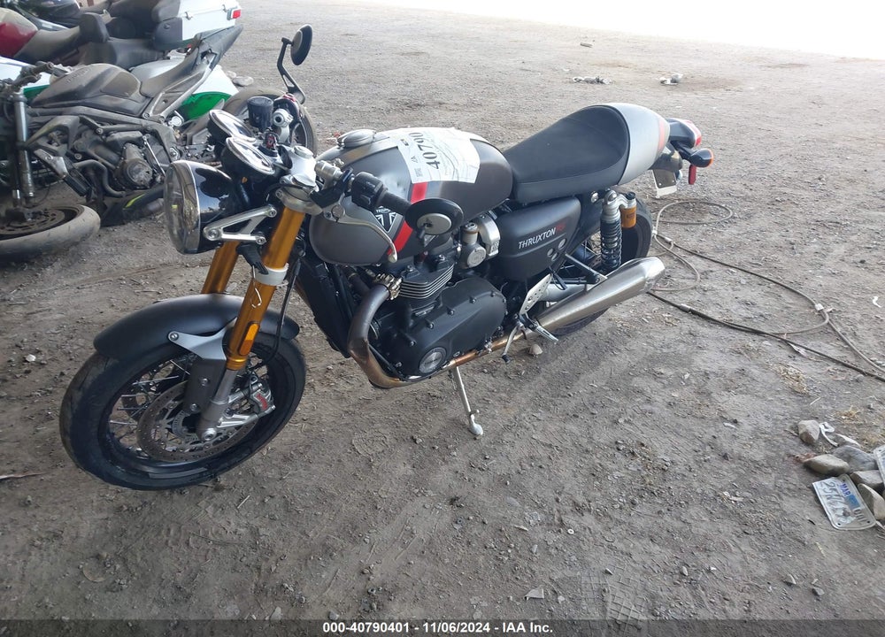 2022 TRIUMPH MOTORCYCLE THRUXTON RS VIN: SMTD56HR5NTAV3683