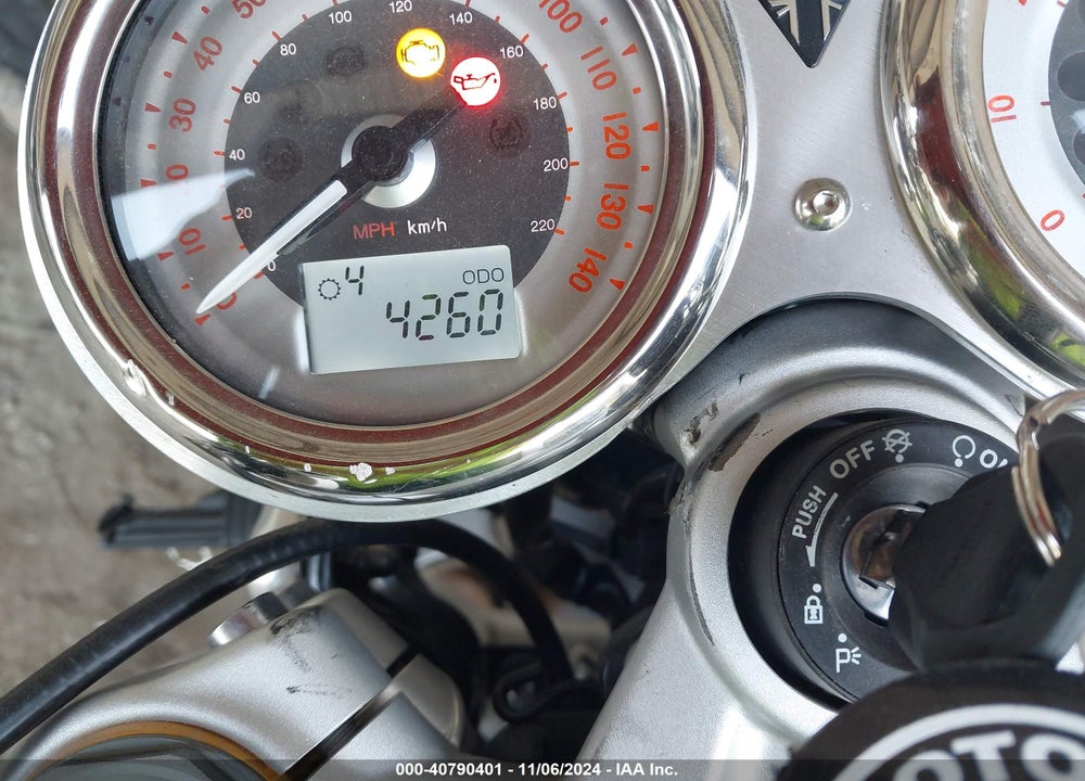 2022 TRIUMPH MOTORCYCLE THRUXTON RS VIN: SMTD56HR5NTAV3683