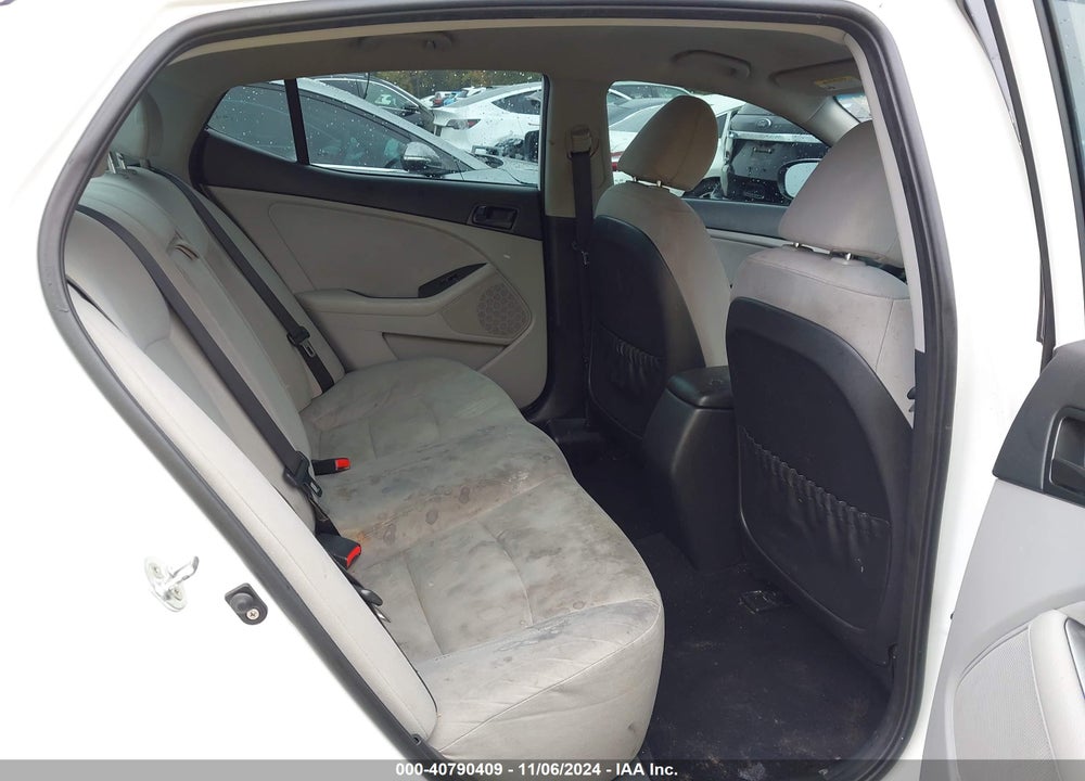 2015 KIA OPTIMA LX VIN: KNAGM4A77F5648580