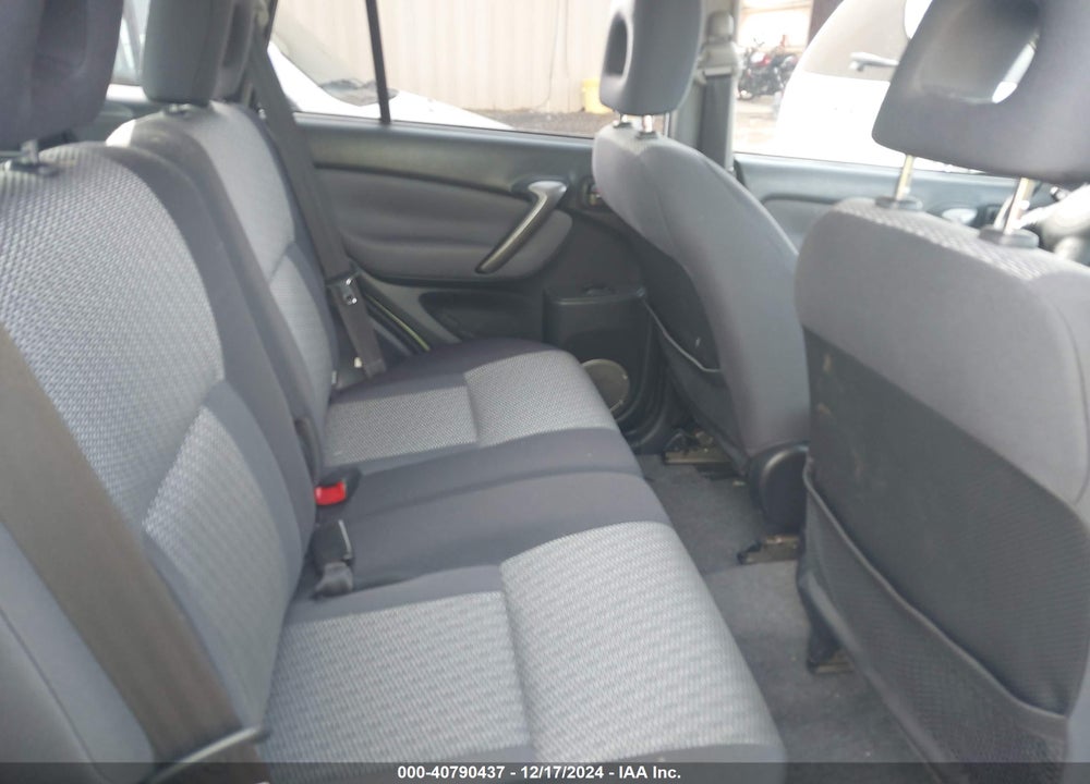 2004 TOYOTA RAV4 VIN: JTEHD20V240026714