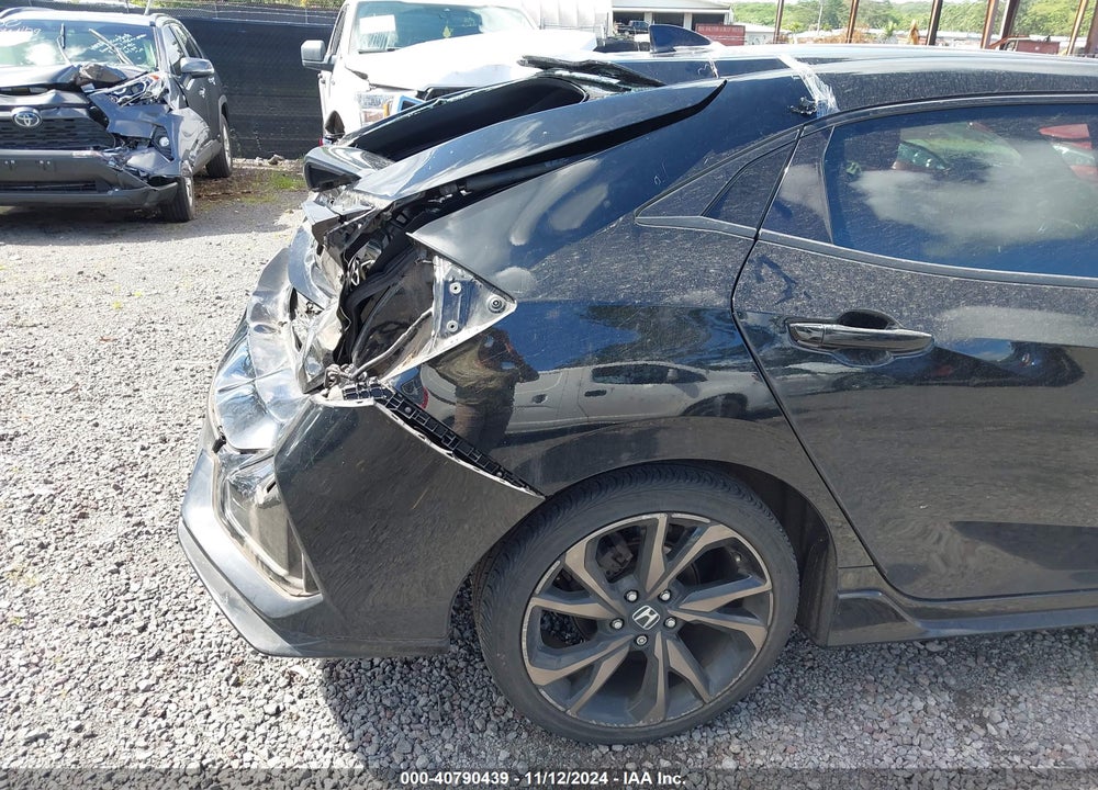 2018 HONDA CIVIC SPORT VIN: SHHFK7H40JU231521